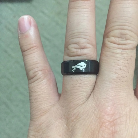 Buffalo Bills Black Titanium Ring - Picture 2 of 3